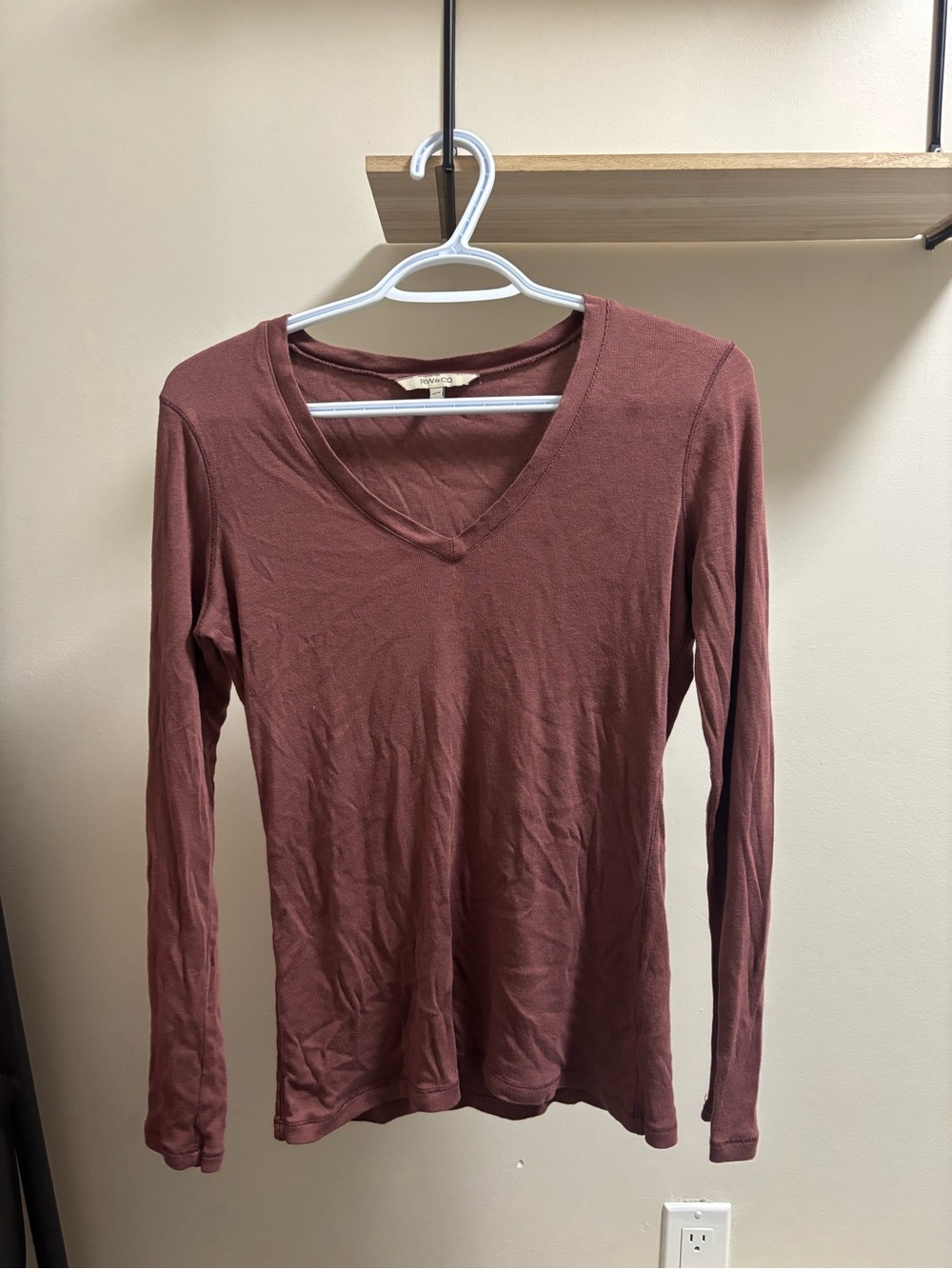 RW&CO. Long Sleeve V-Neck Tee in Dusty Rose